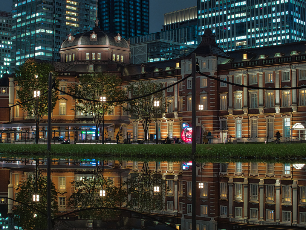 東京駅リフレクション