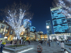 東京ミレナリオ消灯後の東京駅前