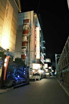 夜の鶯谷