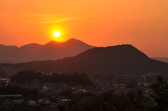 照らされる畝傍山と二上山