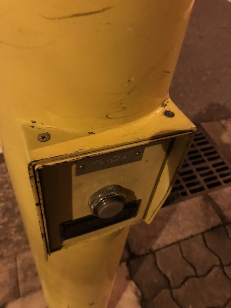 ついつい押したくなるボタン