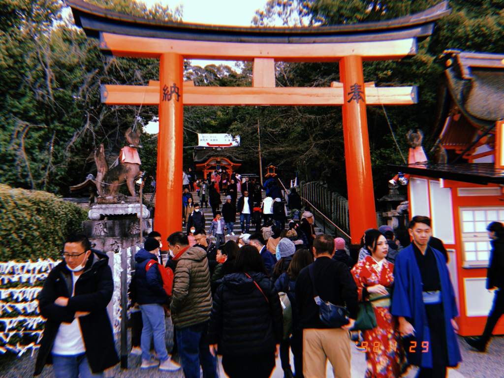 人混みに