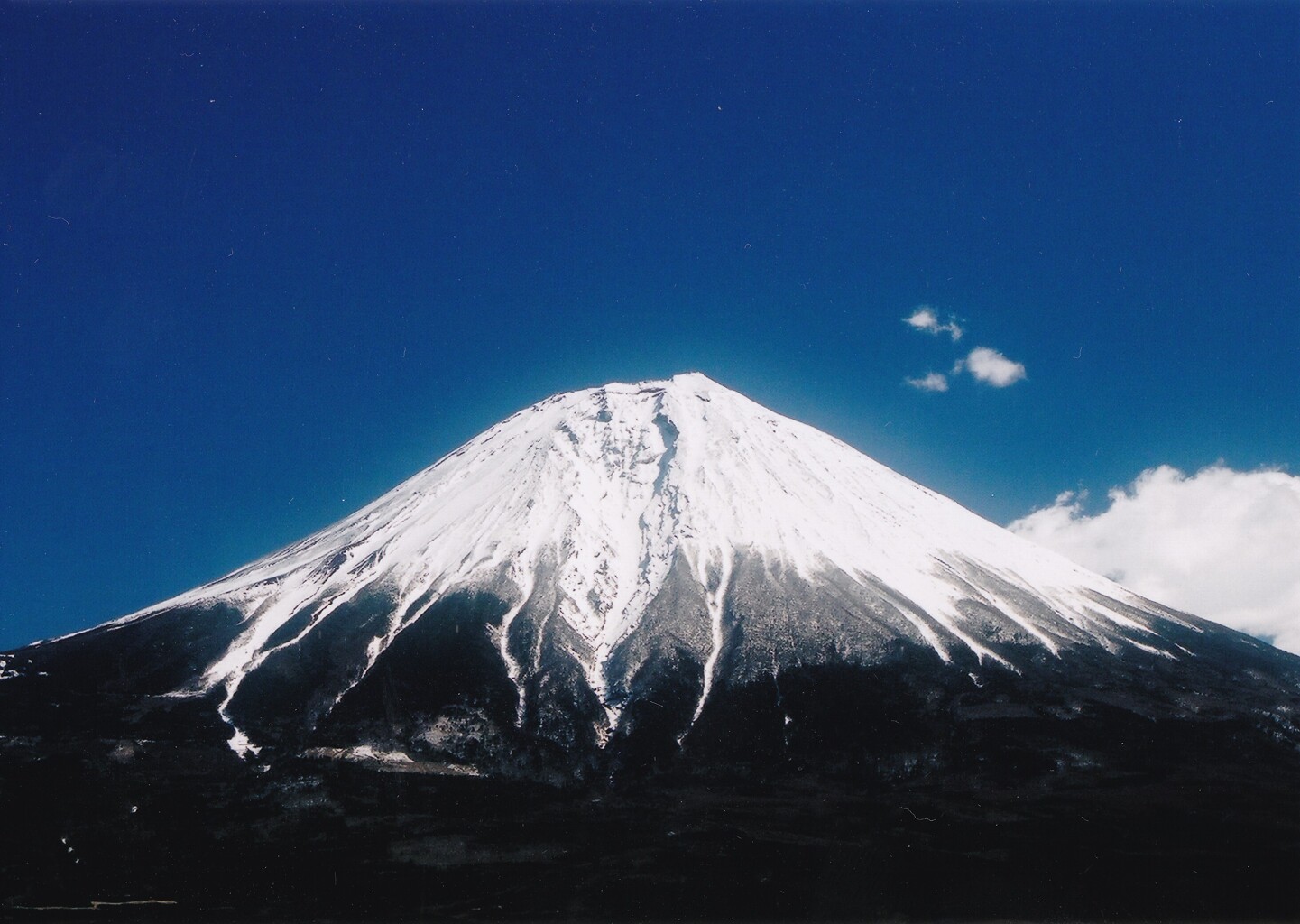 厳冬期の富士山（フイルム）-①