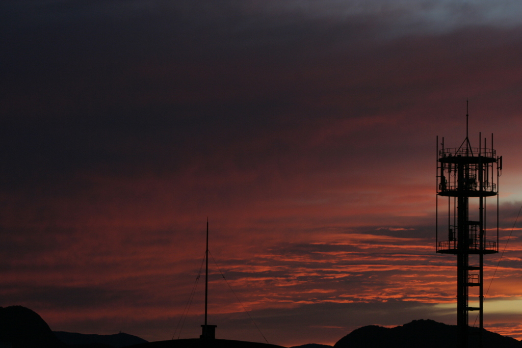 迫り来る！夕闇