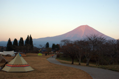 富士山と張り合う！