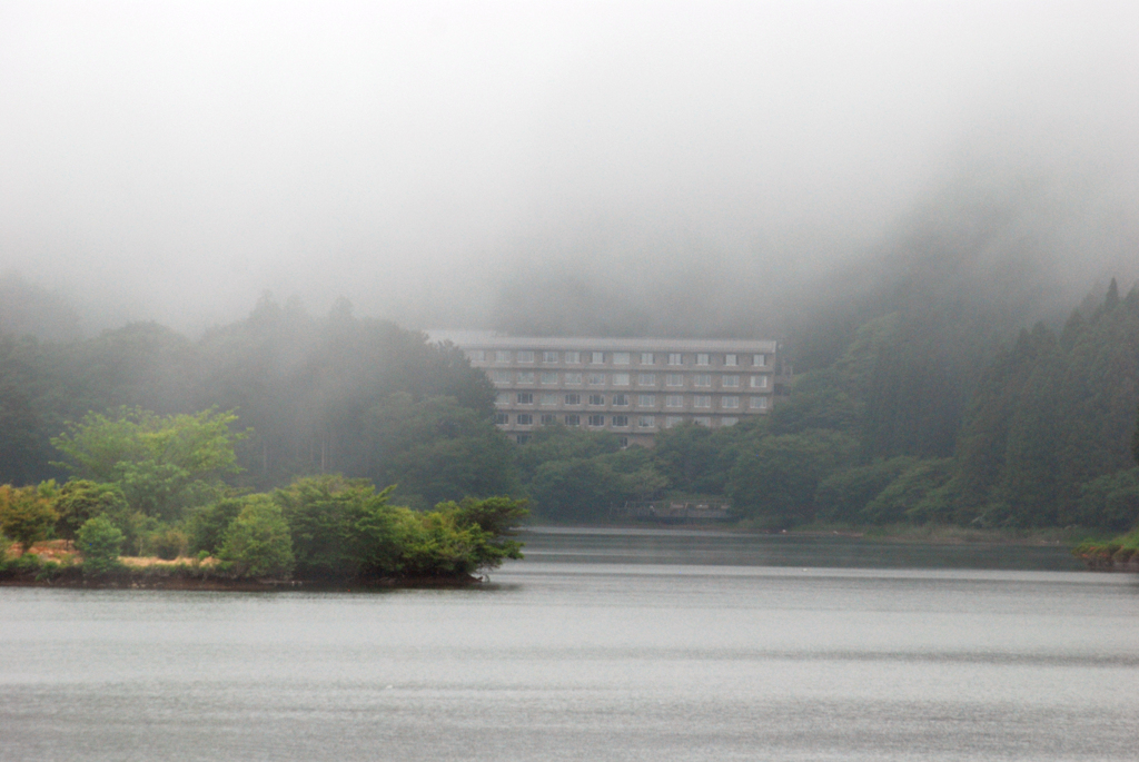 雨の中のウオーキング-①
