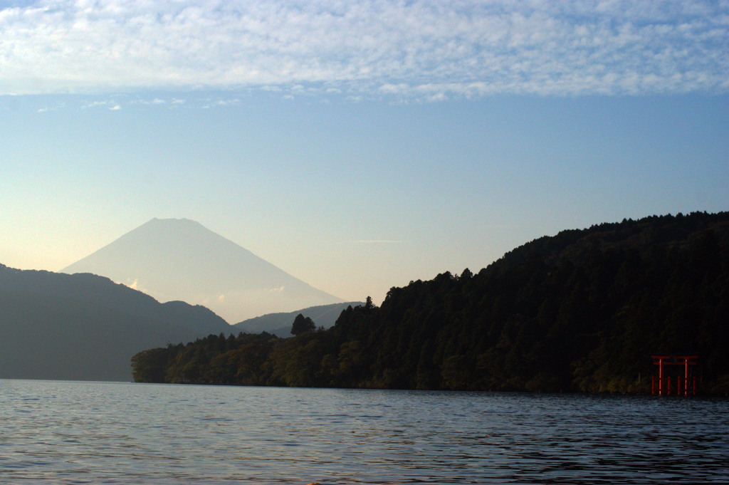 昨夕の箱根芦ノ湖越しの富士山-①