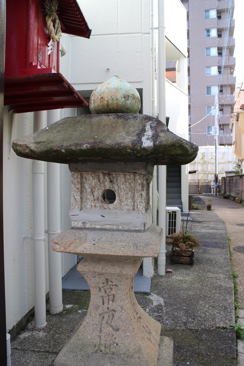 常夜燈（時の流れを写す）