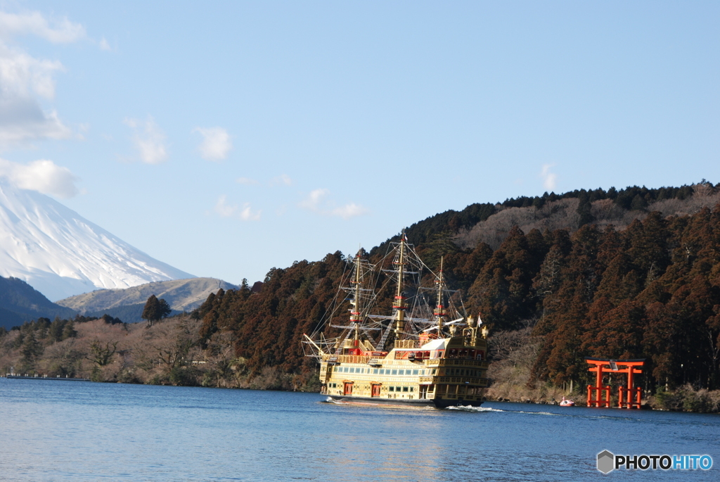 黄金色の海賊船