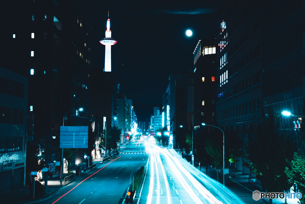 夜の京都タワー