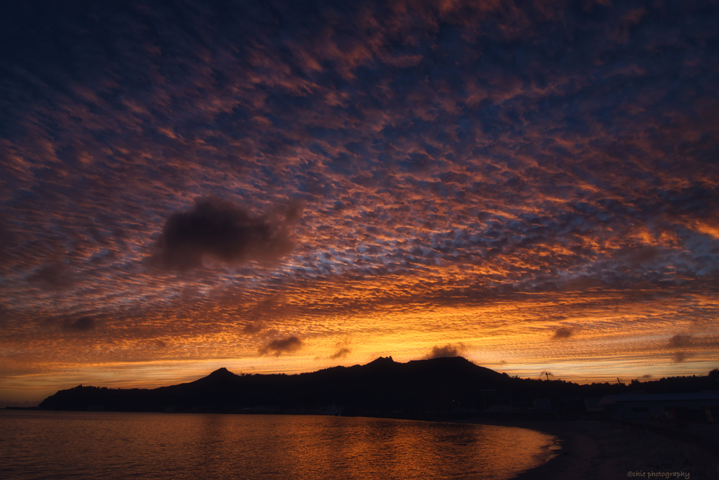 鱗雲の夕焼け