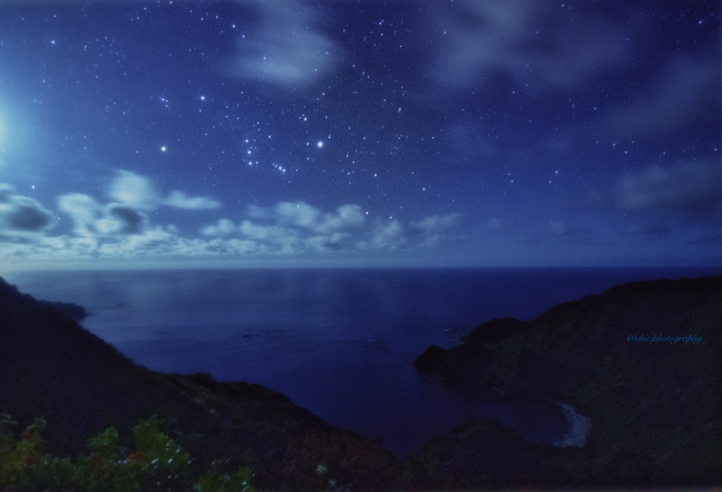 月光と東の海のオリオン