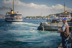 イスタンブールの釣り人