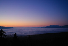 三国峠の雲海　日の出前