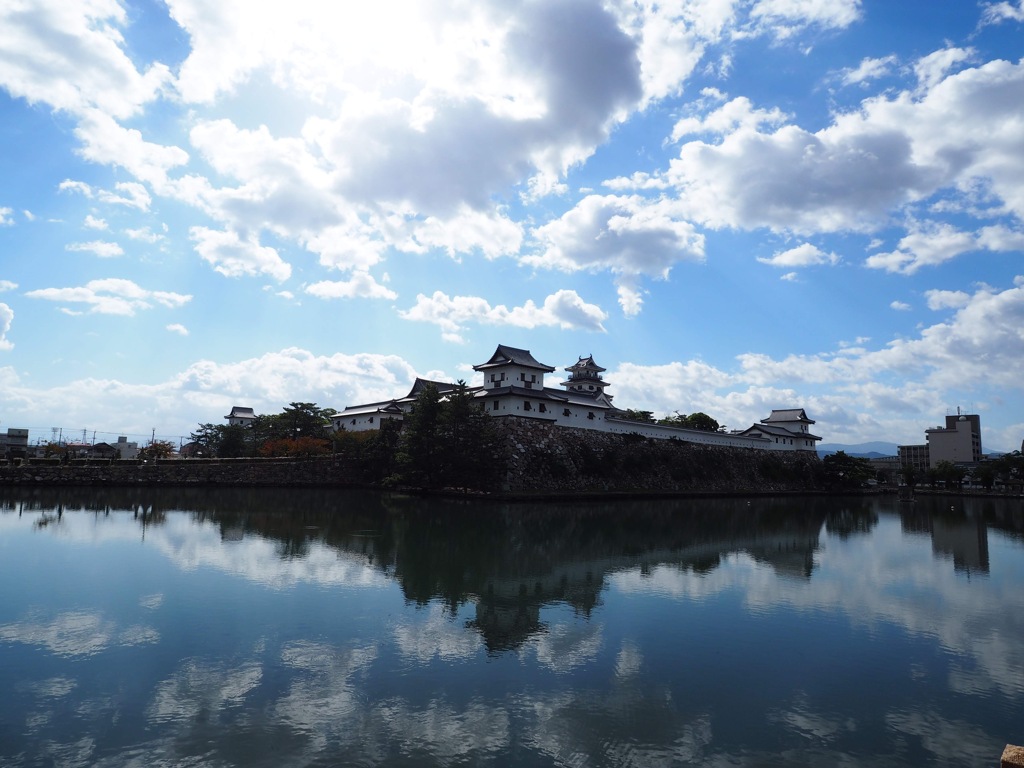 水上の城