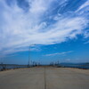 埠頭と青空