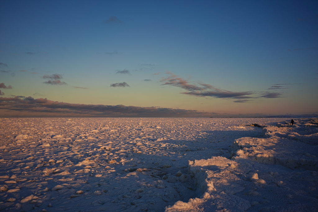 流氷の夕景