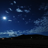 満月の夜空