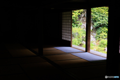 静けさの入口