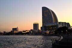 Dfと臨港パークの夕暮れ