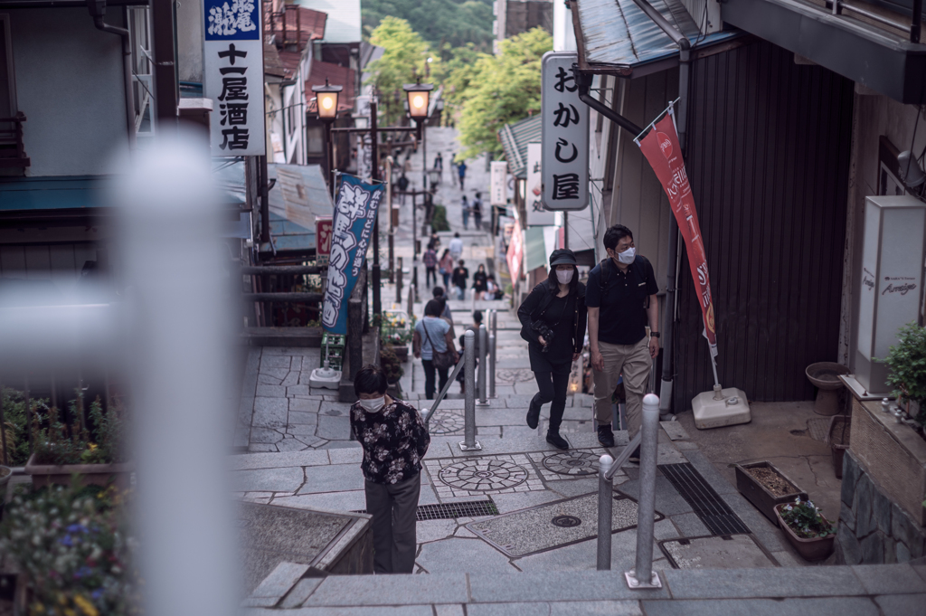 365段の温泉街