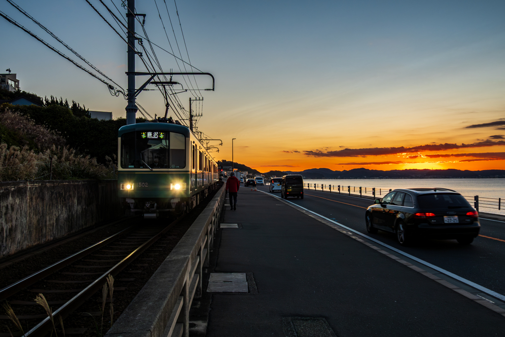 ひ　の　で　ん