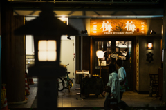 薄暑な夜をそぞろ歩く 6