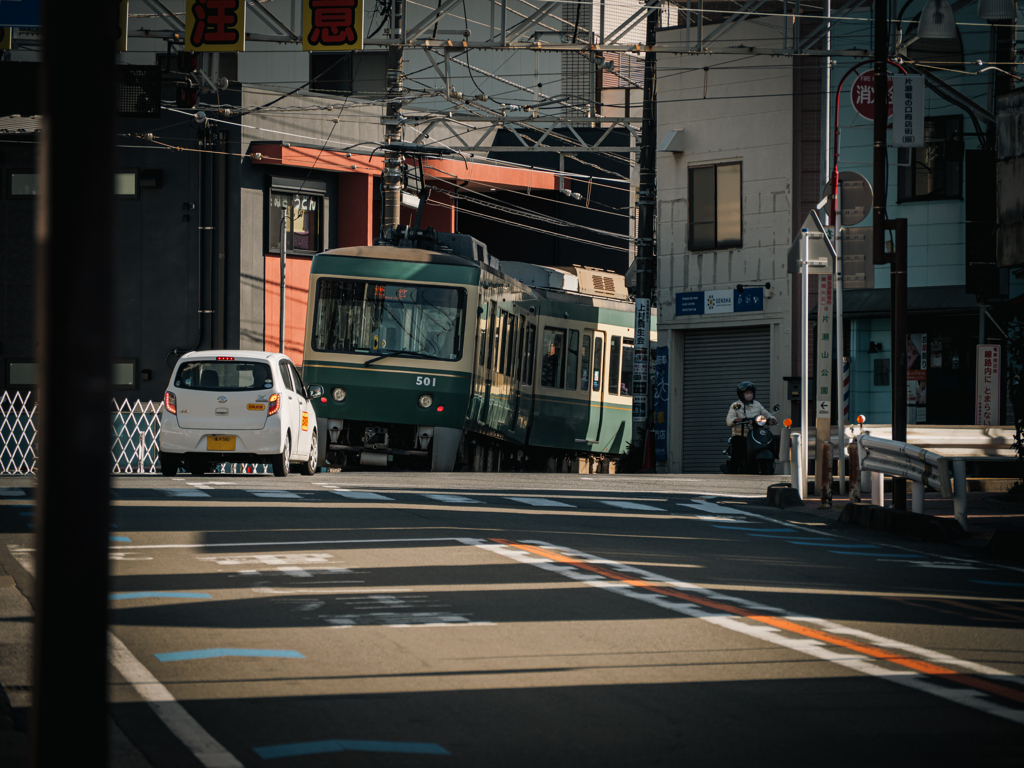 路地へと