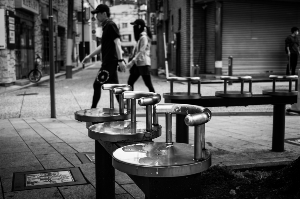 メタリックベンチ