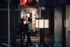 薄暑な夜をそぞろ歩く ３