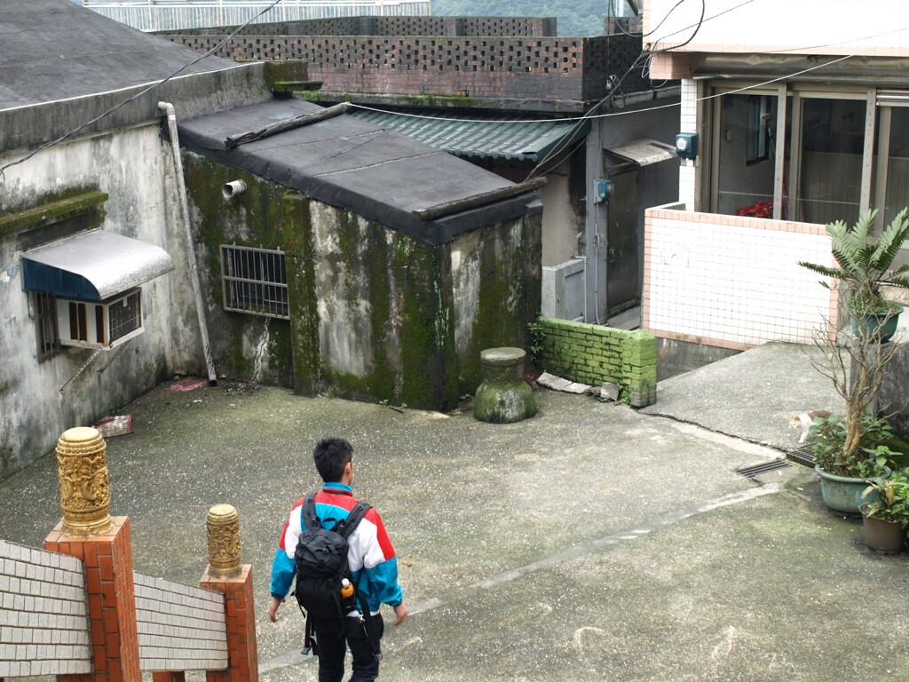 P1226389