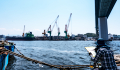 海風に 筆すすむ