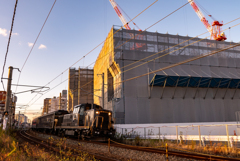 クレーン下の疾走