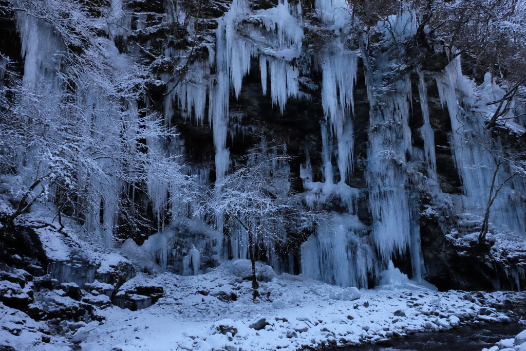 三十槌の氷柱