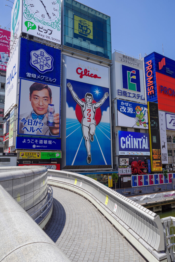 道頓堀戎橋からの風景2
