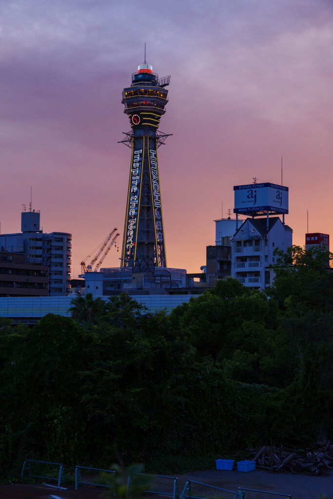 夕暮れの通天閣2