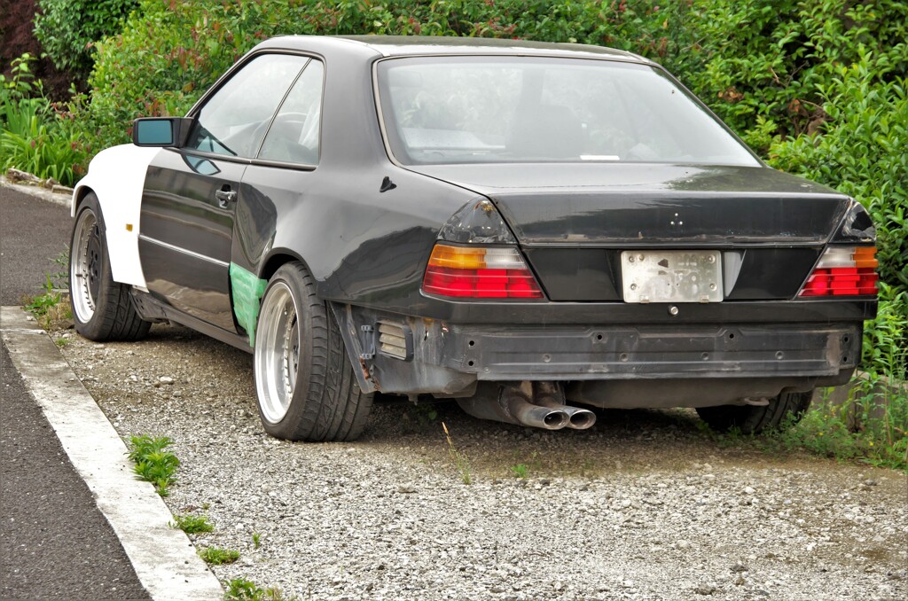 めずらしいベンツのチューニングカー：でも廃車