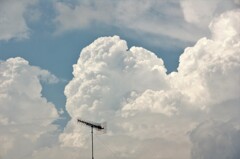 暑い日：今日の雲