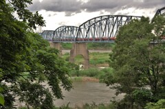 川にかかる水道橋