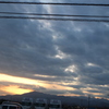 山に沈む夕日