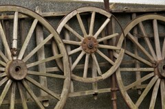 古民家山十邸：古い車輪