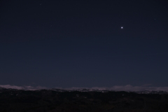 金星と朝日連峰