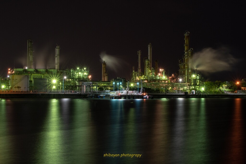 HDR工場夜景　四日市ドーム裏