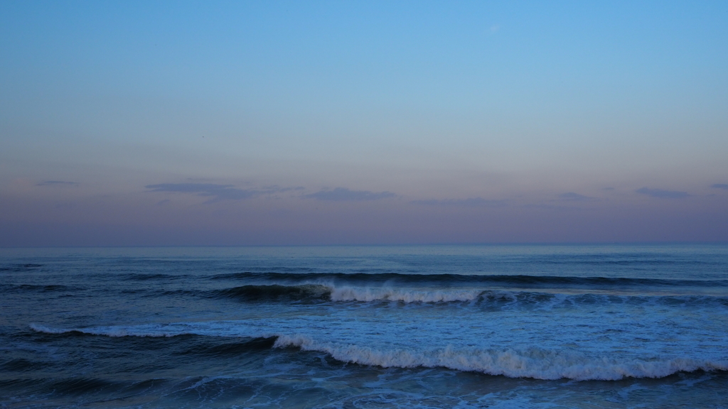 夕暮れの海