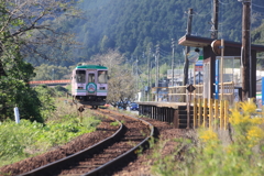 ローカル駅