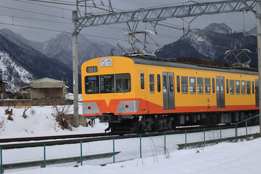 オレンジの電車