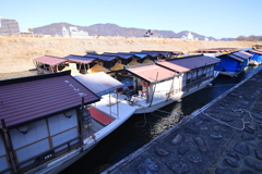 休業中