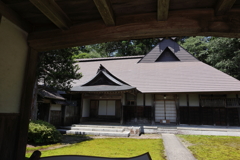 山間の豪邸