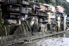 川岸