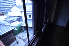 窓の外